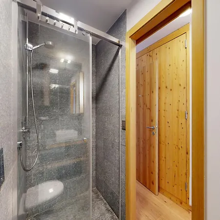 Chalet Lush In With Sauna