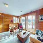 شاليه Lush In With Sauna *