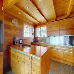 Chalet Lush In With Sauna *